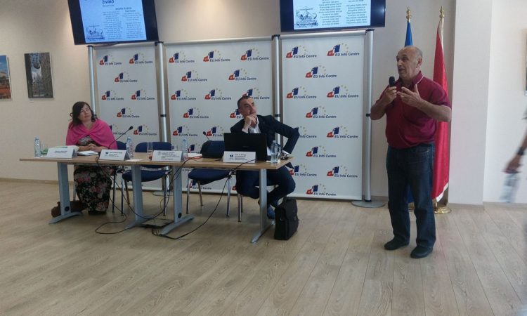 mladiinfo