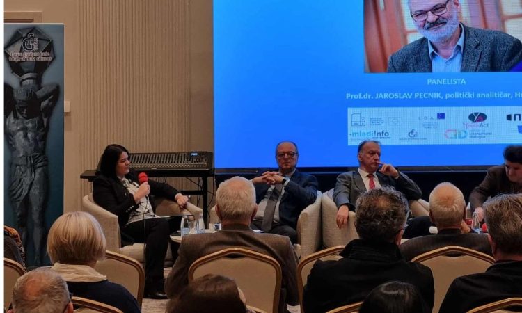 Distrikt pomirenja panel