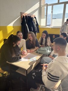 Mladiinfo Montenegro je 23. januara 2026. godine, kroz projekat PlaNET SOEN 4.0 (PlaNET Social Enterprise 4.0), realizovala radionicu „Čas mladih lidera“ u prostorijama JU Gimnazija „Miloje Dobrašinović“ u Bijelom Polju.