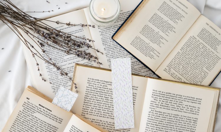 flat-lay-bookmark-books-assortment