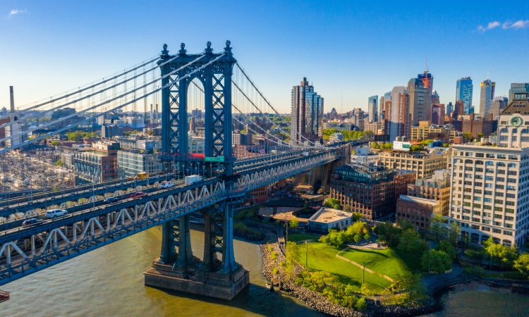 The beautiful Manhattan Bridge in New York, USA