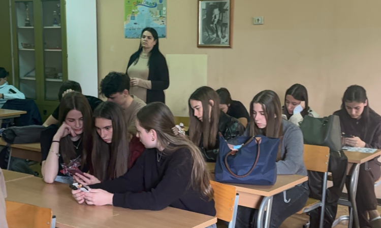 m!M održala radionicu o digitalnoj pismenosti u Gimnaziji Kotor